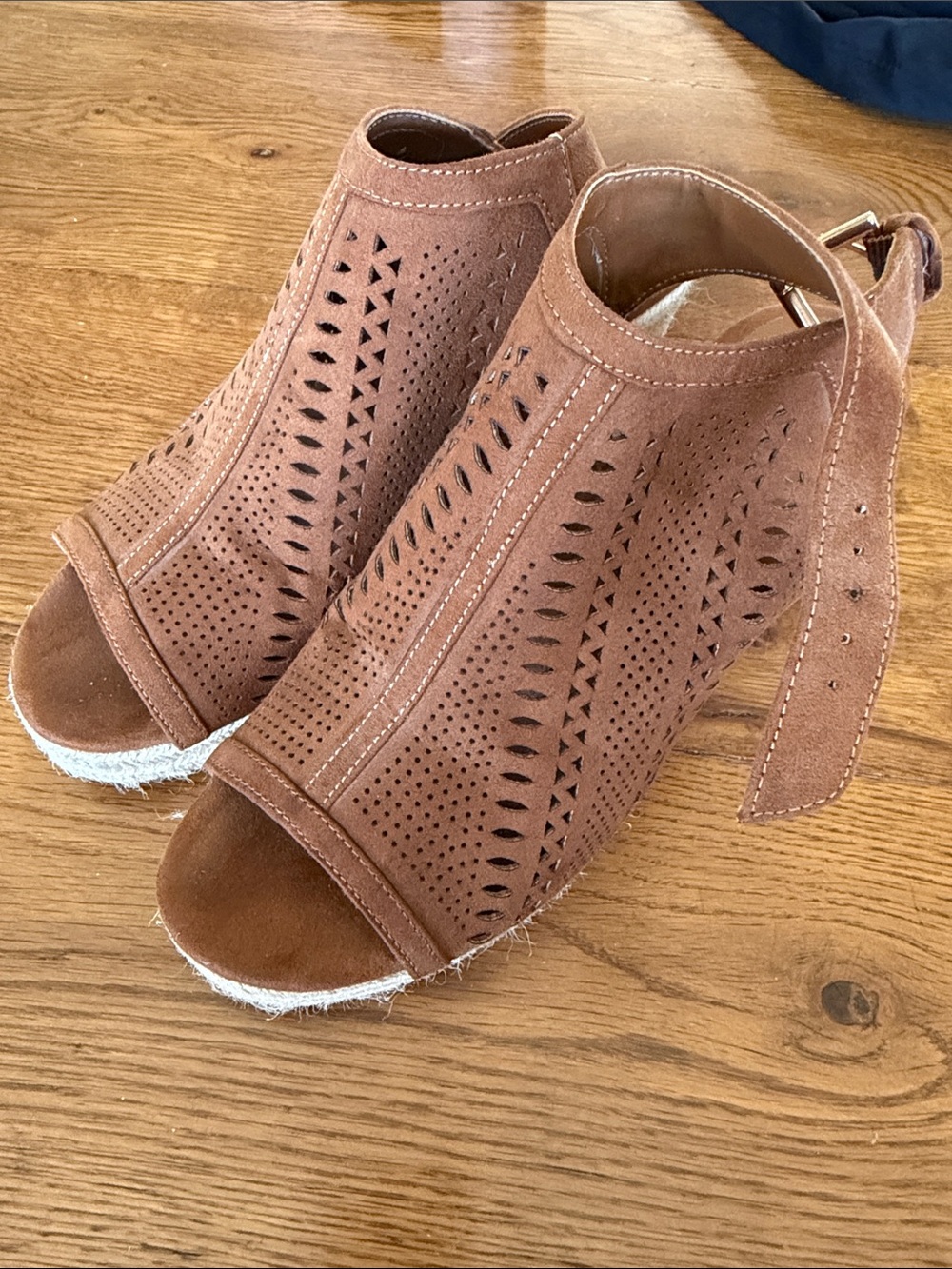 Liz Claiborne Brown Suede Laser-Cut Peep-Toe Wedge Sandals